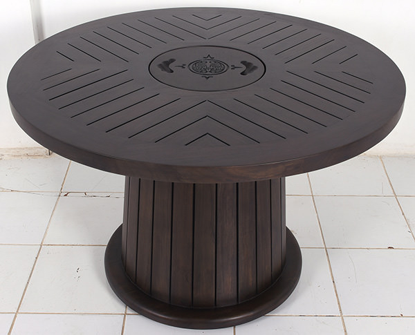 Monaco champagne outdoor table