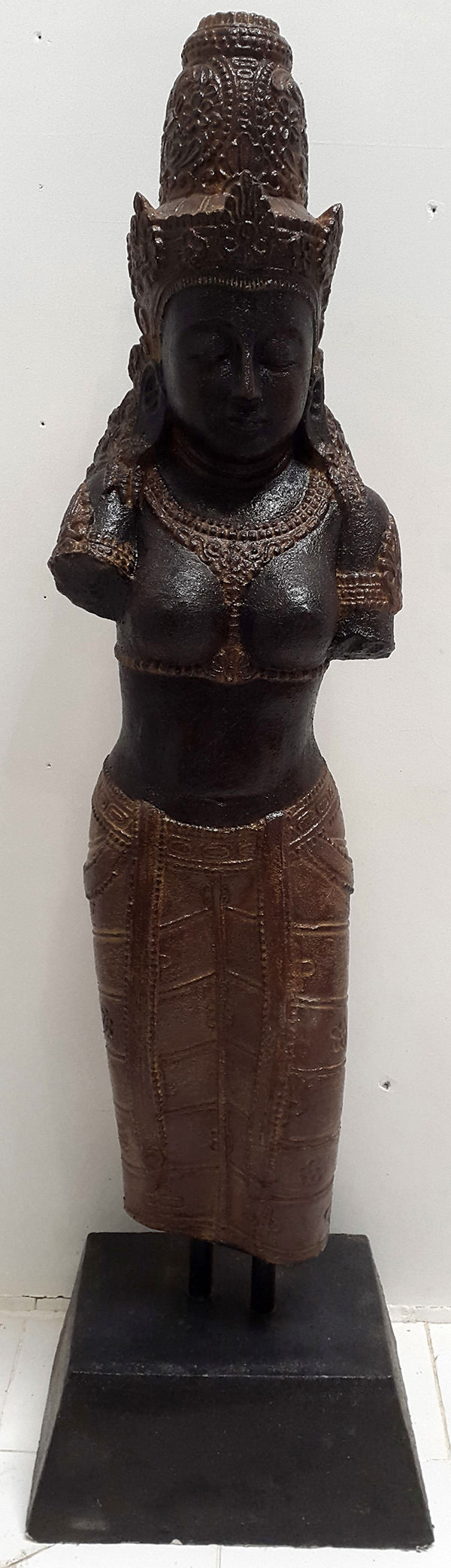 black hindu sculpture