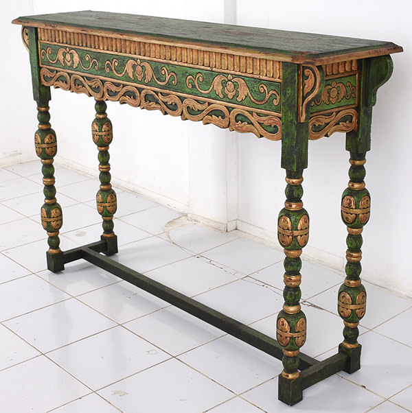 Monte Carlo restaurant console table