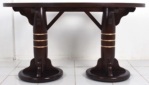 oval dining table legs