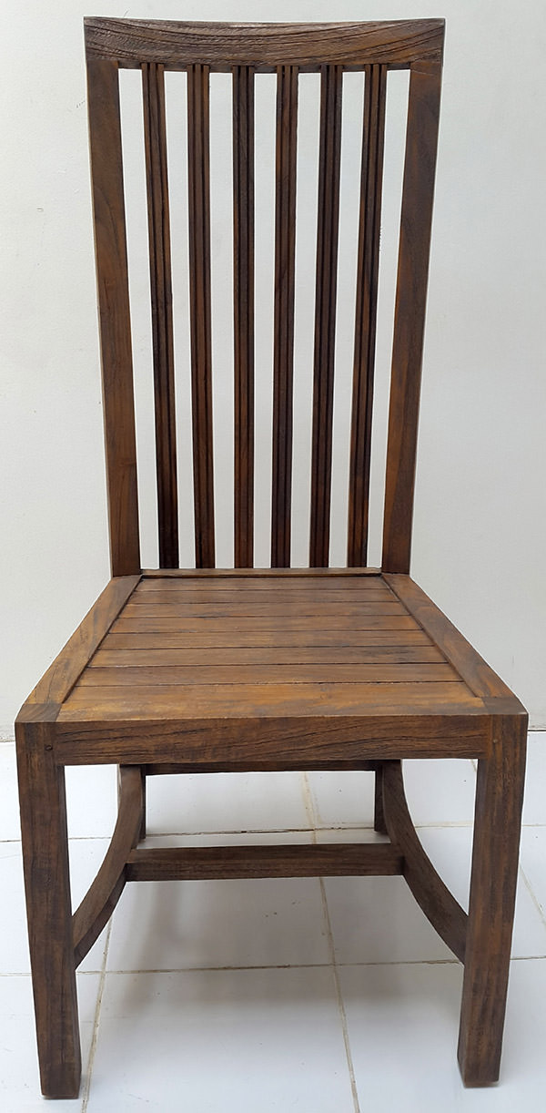 teak dining chair with recycled finishing