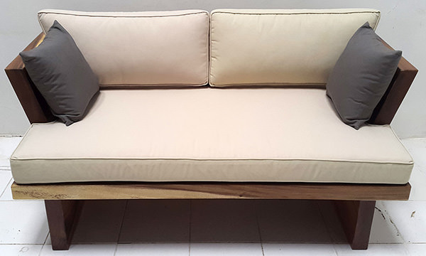 suar sofa