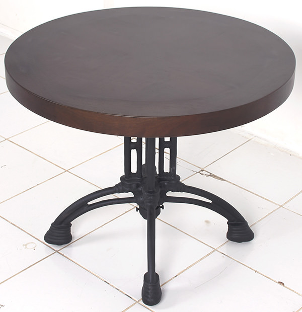 outdoor round dining table with cast iron chair