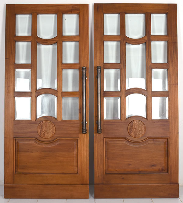 restaurant entrance doors