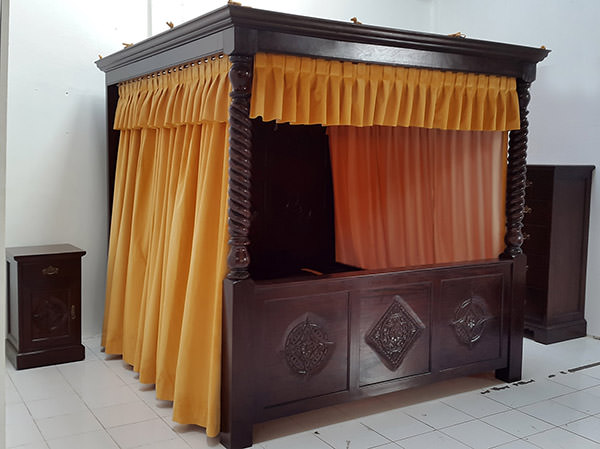 Chinese traditional carved teak bed set with canopy and curtains